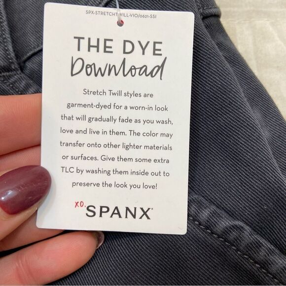 Brand new with Tags Spanx Black Stretch Twill Cargo Pants Size XS Petite - Picture 12 of 16